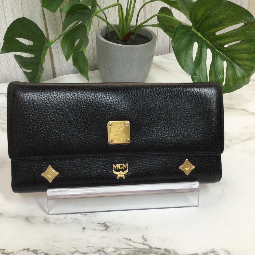 GUC MCM Black Leather Continental Wallet with Gold Hardware